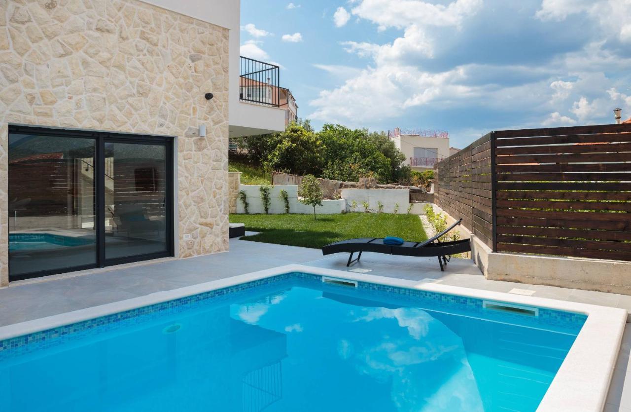 Villa Salt - 10 People, Heated Pool, Trogir, Near Beach & Split Airport Exterior photo