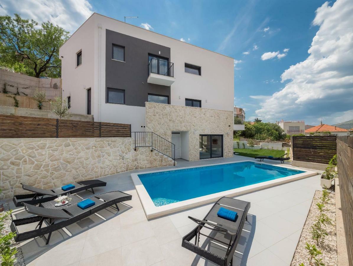 Villa Salt - 10 People, Heated Pool, Trogir, Near Beach & Split Airport Exterior photo