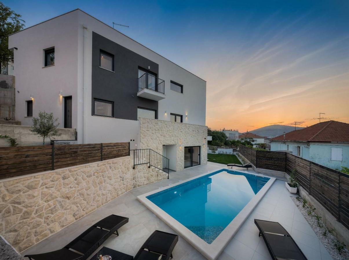 Villa Salt - 10 People, Heated Pool, Trogir, Near Beach & Split Airport Exterior photo